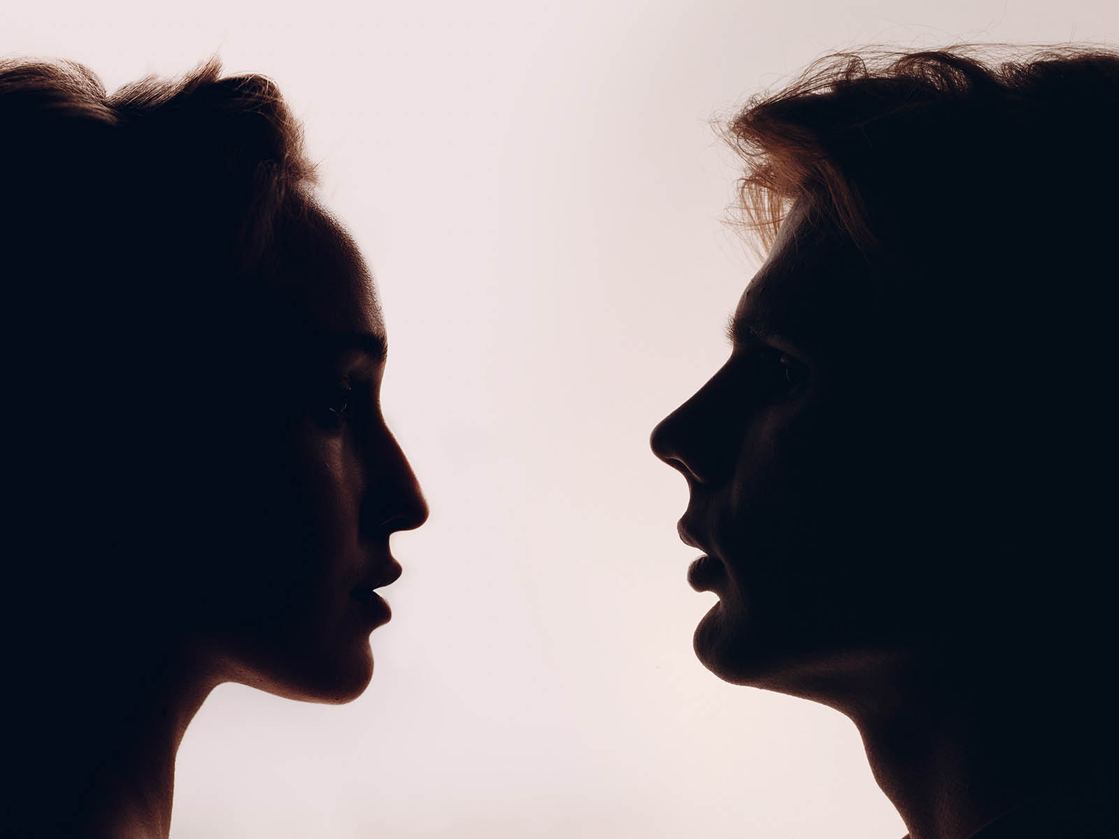 Jak zaakceptować siebie w świecie porównań i presji bycia „lepszym”? Poradnia psychologiczna Warszawa