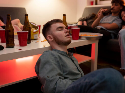 Alkohol a emocje – co naprawdę daje „relaks po pracy”?