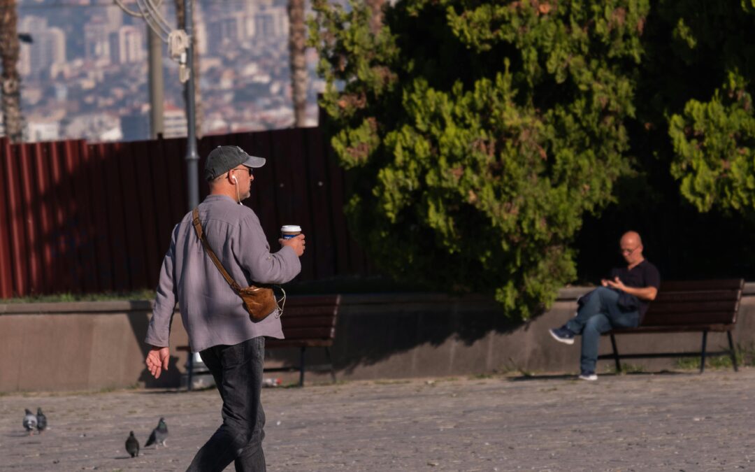 Zaburzenia dysocjacyjne – kiedy psychika oddziela się od doświadczenia, by przetrwać